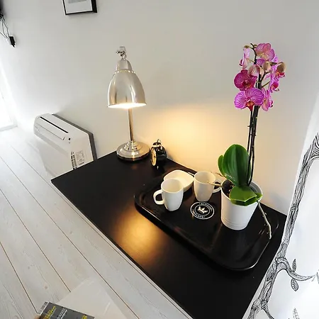 Bed & Breakfast Class Zara